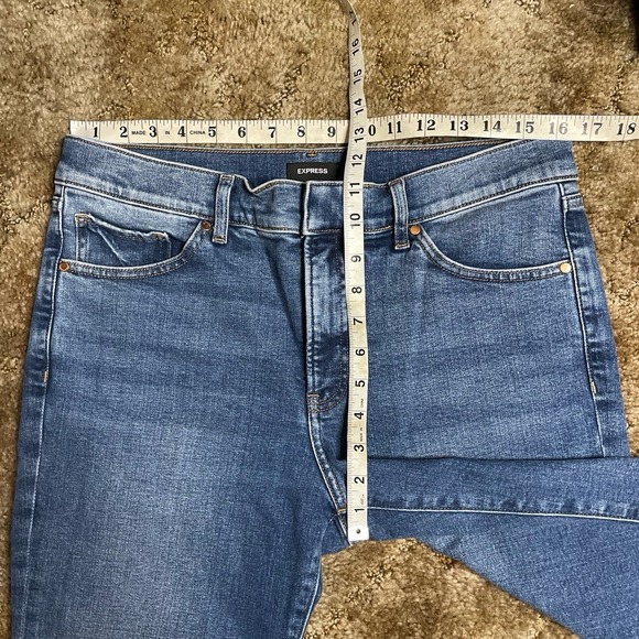 Express 70s Flare Mid Rise Stretch Jean Size 10 Short Woman's - Picture 5 of 7